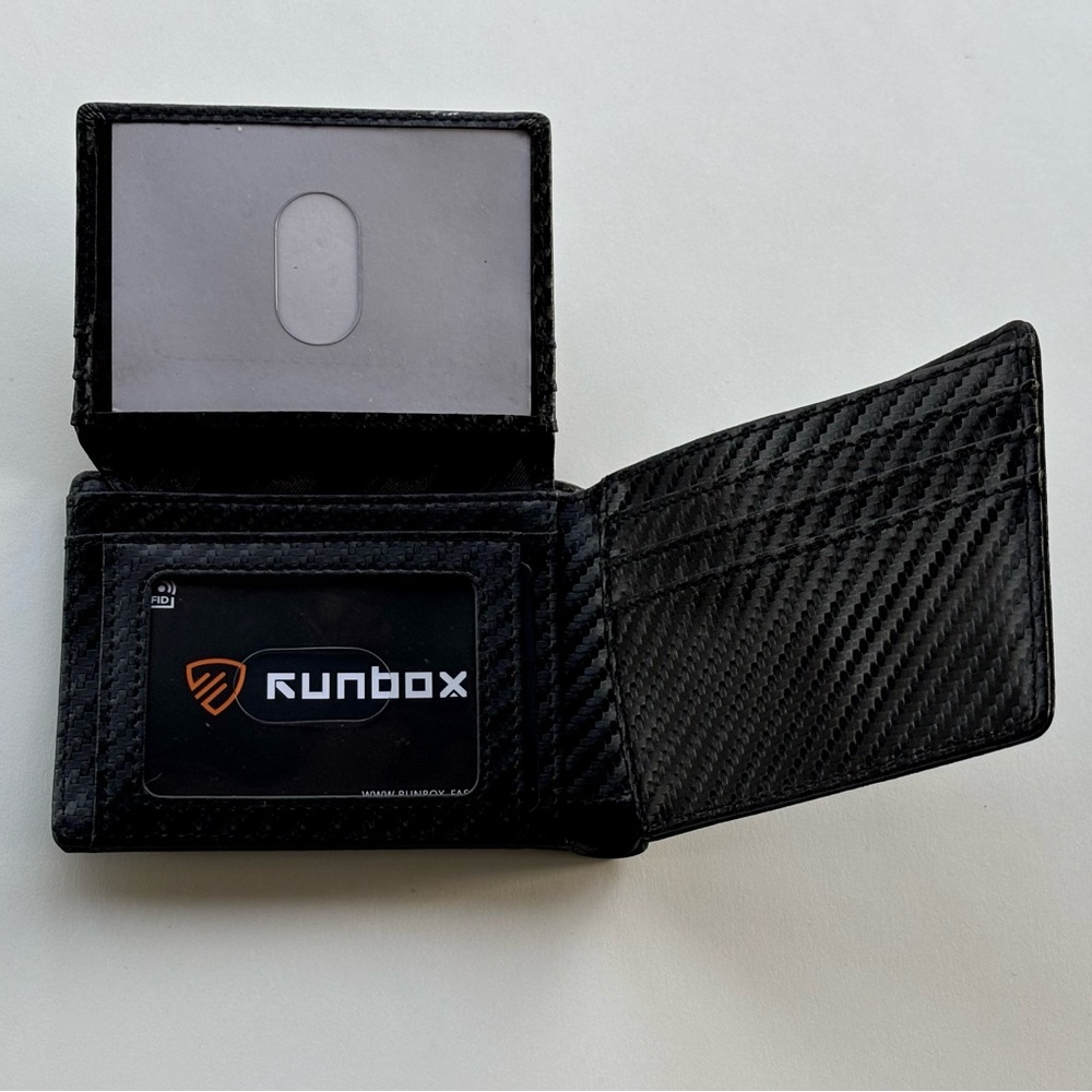 RUNBOX Carbon Black Leather Men's Bifold Slim Wallet RFID Blocking New in Box